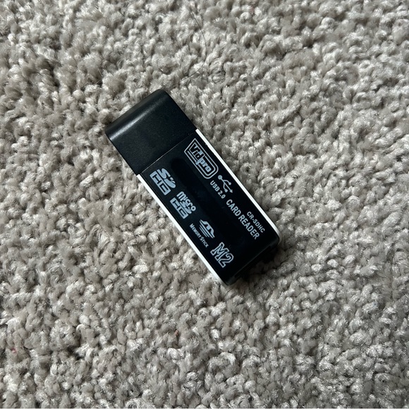 40. Vinpro USB 2.0 Card Reader - Picture 3 of 3
